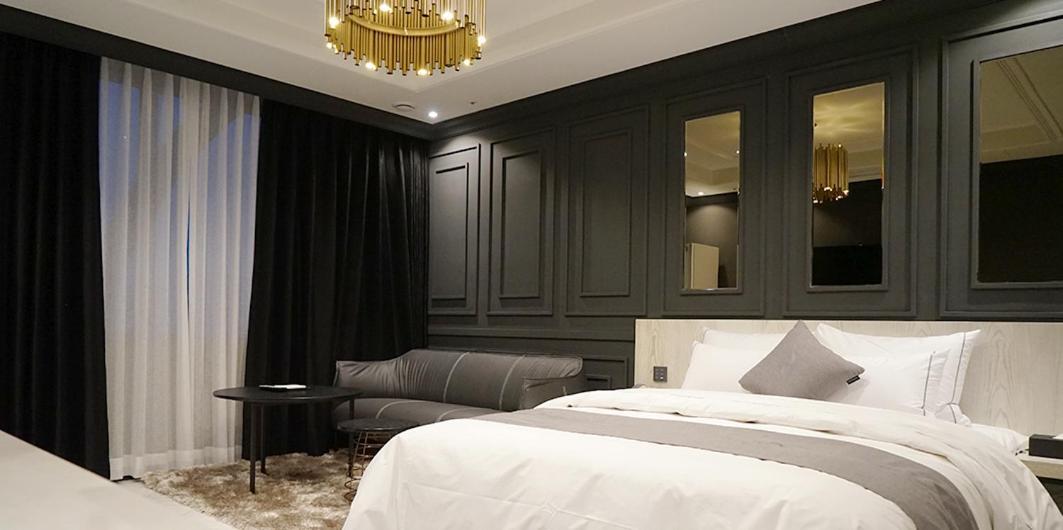 Astro Hotel Йонін Екстер'єр фото